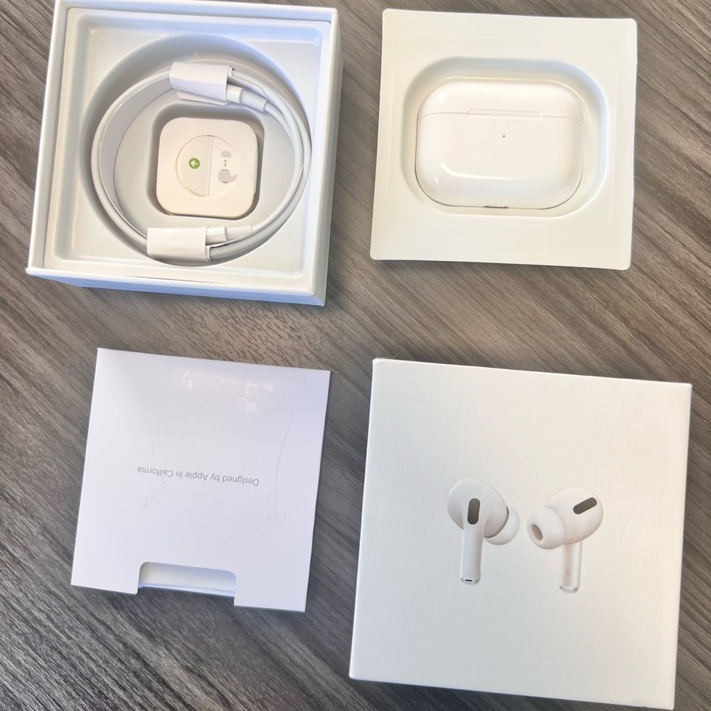 Apple Ear Pods Pro 3 in new condition. Comes with case, charger and box.